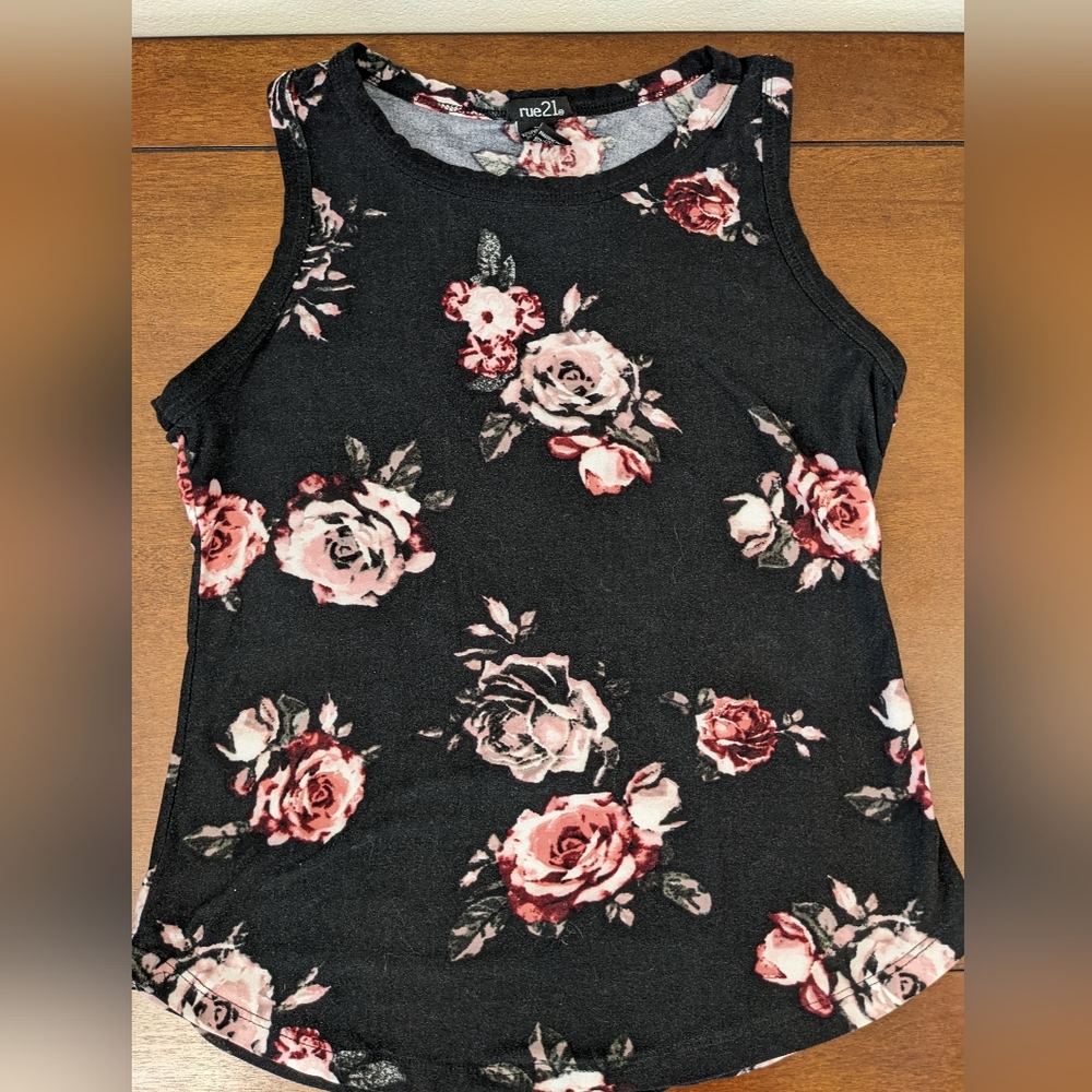 Floral Tank Top, Size M